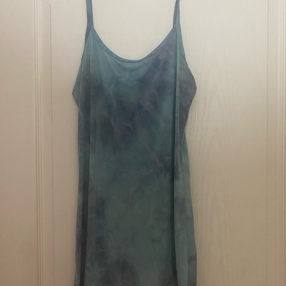 BKE Light Blue Tie-Dye tank